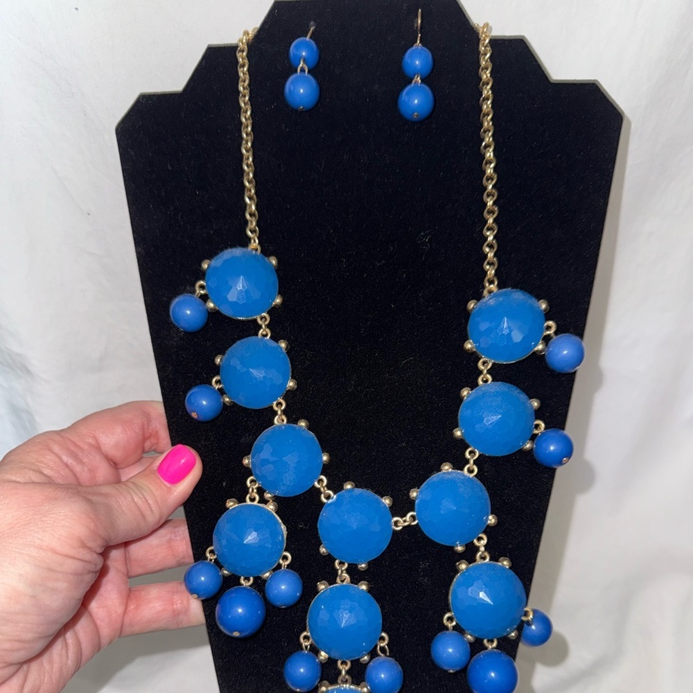 Blue Statement Necklace – Elegant Silver‑Tone Bold Fashion Jewelry